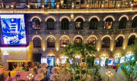 Shanjue Humanities Meisu (Changjiang Cableway Branch) Отели рядом с достопримечательностью «Chongqing University of Education»