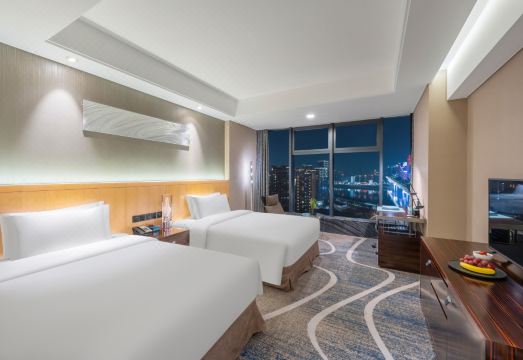 C 플라자 호텔 전경