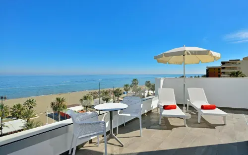 Shijianhai Apartment (Fuliwan Branch) Hotel di Yangxi County