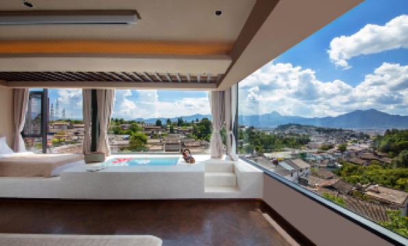 Lijiang LiuLigong 360 degrees Hot Spring Hotel