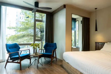 Tints of Blue Hotel