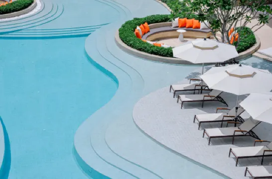 Laya Resort Phuket Отели рядом с достопримечательностью «Пляж Сурин»