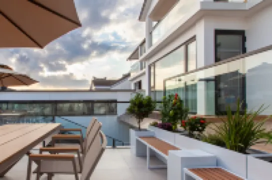 Suzhou Xinyue Courtyard Farmhouse