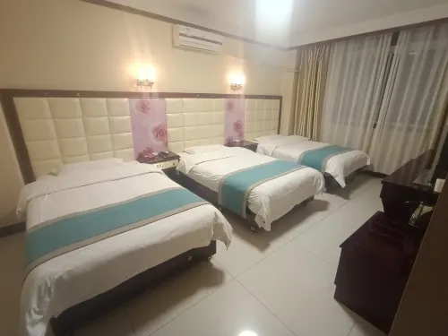 Danfeng Hongji Hotel