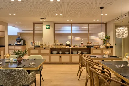 Catalonia Mikado Отели рядом с достопримечательностью «Храм Святого Сердца»