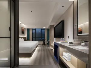 Eshine East Hotel