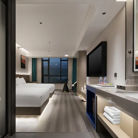 Eshine East Hotel