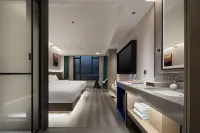 Eshine East Hotel Hotels in Luzhou