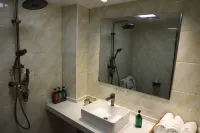 Sugar Cubes Hotel (Xincai Yigao) Hotels in Xincai