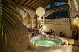 Anji Hidden Wind Valley Villa: Hot springs, snow views, family retreat.