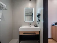 Shankee Hotel (Dalian Xian Road Lianhe Road Subway Station) Hotels in Xi'an Road commerical area