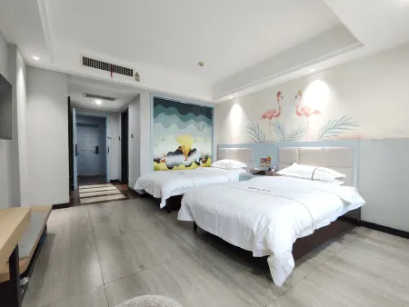 Dream Enjoy Hotel Отели рядом с достопримечательностью «Shuangbi Square»