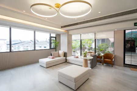 No.29 west Binjiang Road,Tunxi District,Huangshan,Anhui Province