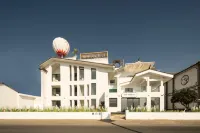 MeiChenDaiShuiHe DesignerReaortB&B with full sea view