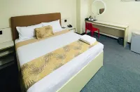 Marianne Suites Hotel by RedDoorz