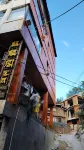 Qilin Pavilion Inn Hotels near Ren Tuan Drum Tower