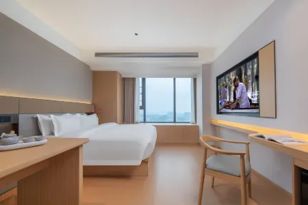 Huanji Hotel Отели рядом с достопримечательностью «Hunan Technical College of Railway High-speed»