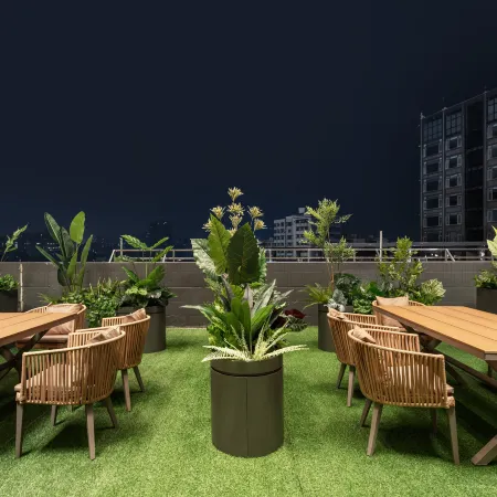 Mehood Listie Hotel