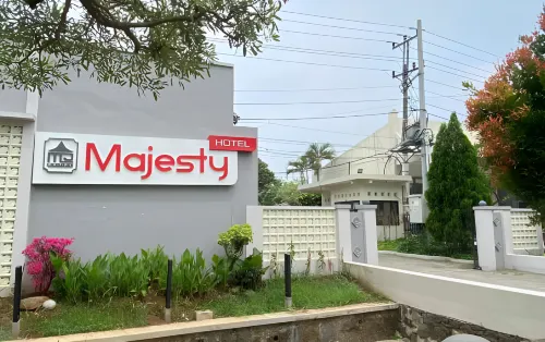 Hotel Majesty Kudus Hotel di Mayong