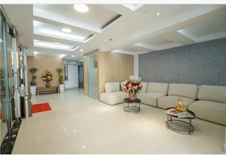 Old saigon Отели рядом с достопримечательностью «Memorial tomb Phan Chu Trinh Tools»