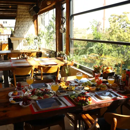Roma Cave Suite