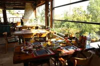 Roma Cave Suite