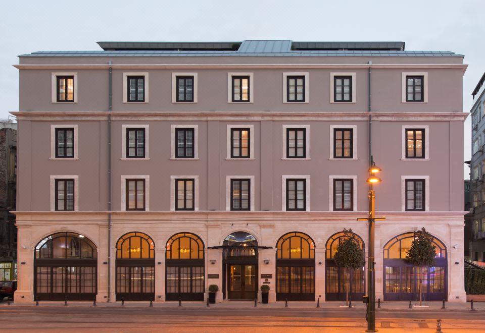 hotel overview picture