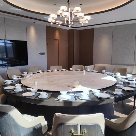 Mei Taibaishan Yijing Holiday Hot Spring Hotel