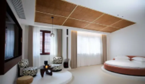 Encounter No.10 Garden Homestay (Royal Inn Huanhu Road Branch)