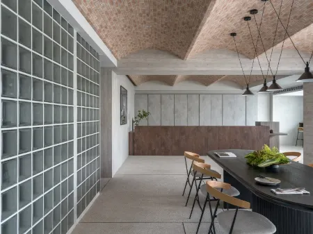 H. SUITE INN Отели рядом с достопримечательностью «Wen Wu Temple»