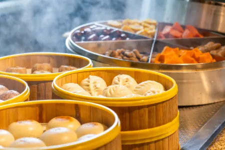 Buena Vista Peninsula Hotel Yantai Отели рядом с достопримечательностью «Ludong University (East Area)»