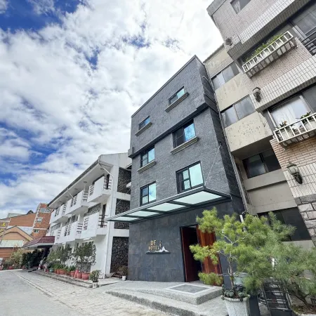 Dafeng Hotel Отели в г. Цзяи