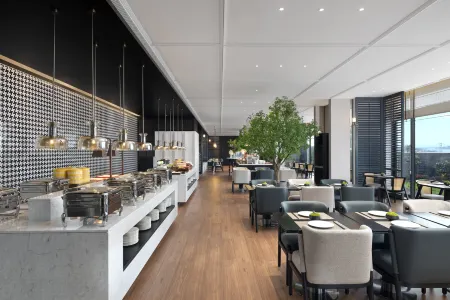 Shantou Zhugang Days Wyndham Hotel Отели рядом с достопримечательностью «Shantou Polytechnic»