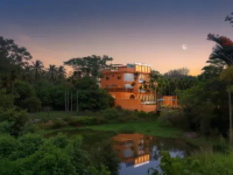 Nanxiang Shushan Homestay (Sanya Nanshan Temple Nanshan North Station Branch) Hotels near Sanya Nanshan Cultural Tourism Zone