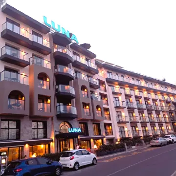 Luna Holiday Complex โรงแรมใกล้อ่าวกาห์ดิรา
