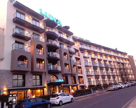 Luna Holiday Complex Hotels in Mellieha