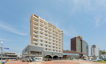 Mud Beach Hotel