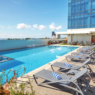 MCollection - Mactan Island Stay Near Beach and Airport Scotty's Action Sports Network附近的飯店