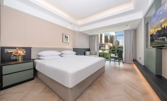 Jiayue Hotel (Guangxi University Metro Station)