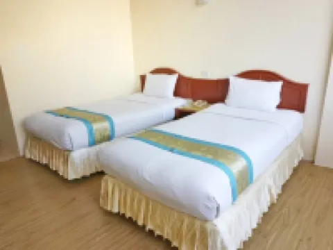 โรงแรมชุมพรการ์เดนส์ โรงแรมในชุมพร