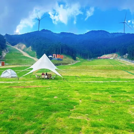 The Heart of Jiuling Mountain Resort Hotel
