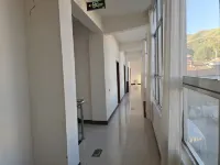 Luqu Ruixiang Hotel