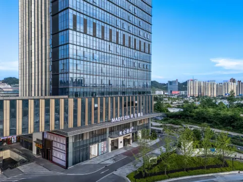 Guiyang North Railway Station West Square Madison Hotel