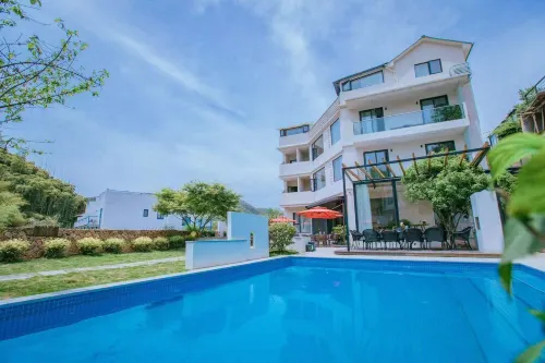 Jishan Jishui B&B