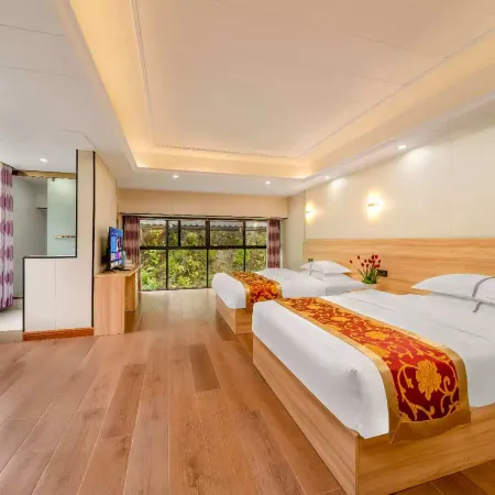 Longsheng Banshan Yinlu Hotel