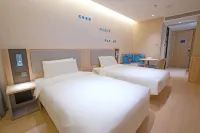 Home Inn (Chaozhou Bell Tower People's Square Branch)