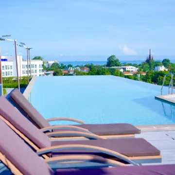 D Eco Wellness Center Hotels near Tubtim Plaza