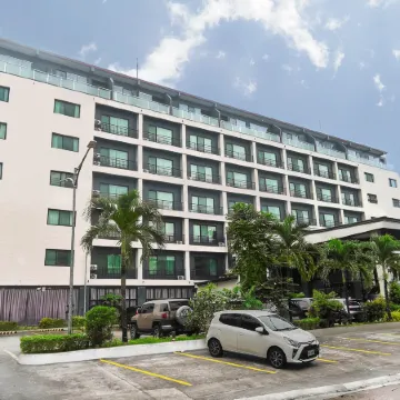 Sunday Hevea Hotel and Resort