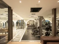The Moment Hotel berhampiran Jeti Thewej