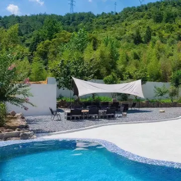 Under Persimmon Trees · Fam&Team Retreat·Pool·Pet Stay (Tonglu OMG Park Branch) Hotels near Chuiyun Tongtian River